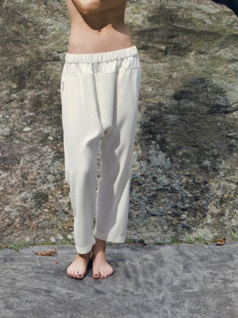 Zara Low Rose Elastic Waist Pants NWT Size Medium and Colour Oyster White